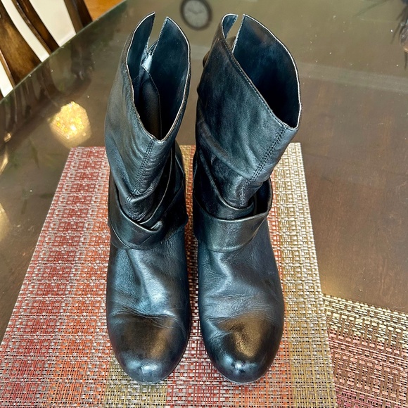 Colin Stuart Black Leather Slouchy Boots with Leather Wrap & Bow Details Size 10 - Picture 2 of 10